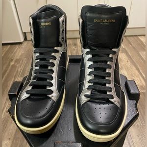 SAINT LAURENT Classic Mid Silver/Black Striped Leather Hightop Sneakers DM418044